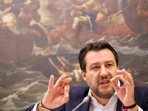 Attentato a Cannes, Matteo Salvini contro Luciana Lamorgese: "Immigrato con permesso di soggiorno italiano"