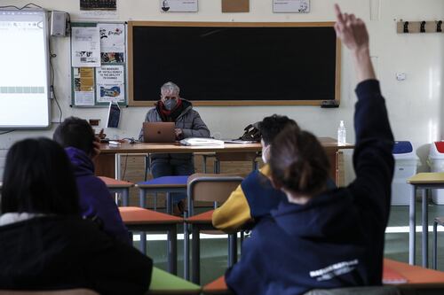 Caos scuola, la terribile previsione dei presidi: 200mila classi in Dad tra una settimana