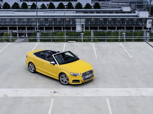 Su strada con la nuova Audi A3 cabrio