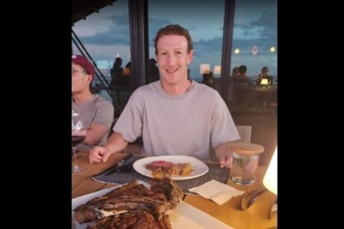Gates e Zuckerberg puntano sull'agricoltura: "Cibo vero solo per ricchi"