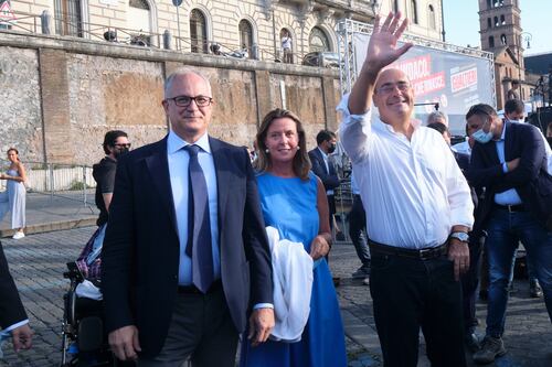 Incendi a Roma, Maria Giovanna Maglie ridicolizza il “complotto” della sinistra: scuse da ridere