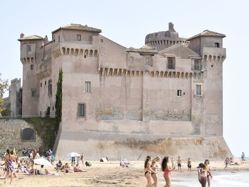Santa Severa, muore annegato a due anni e mezzo davanti alla sorellina