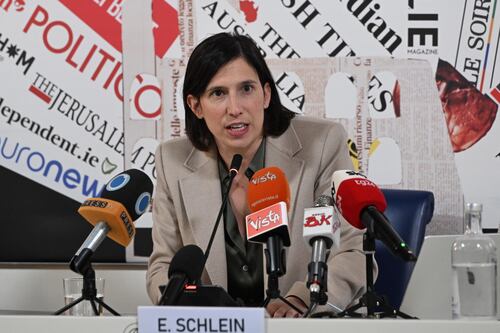 Congiura primarie, grandi manovre per far fuori Schlein