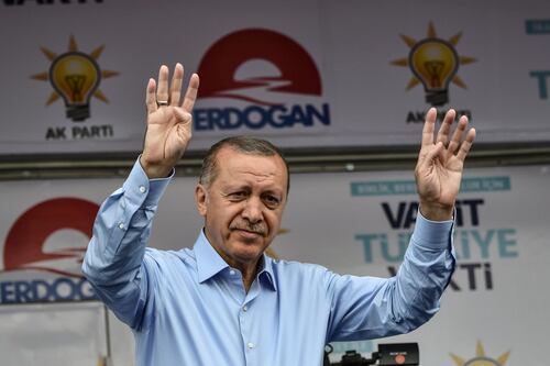 Erdogan rieletto: "Vittoria della democrazia"