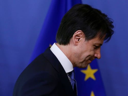La solitudine di Conte, premier in ombra