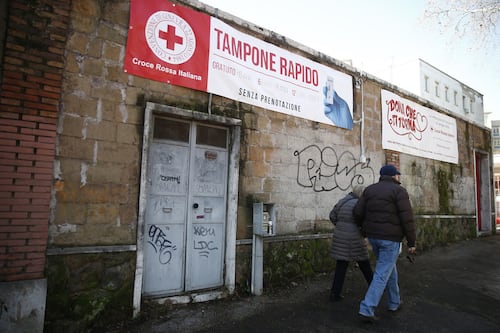 Mai più quarantena di 5 giorni per il Covid. Il piano del governo per non paralizzare il Paese