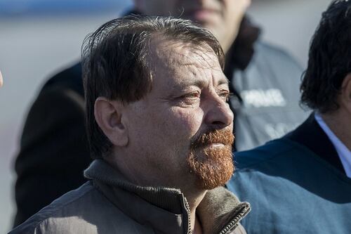 Cesare Battisti diventa un detenuto comune. Ira di Fratelli d’Italia: soccorso al terrorismo rosso