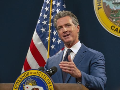 Dazi, il governatore della California fa causa a Trump: "Sono illegali"