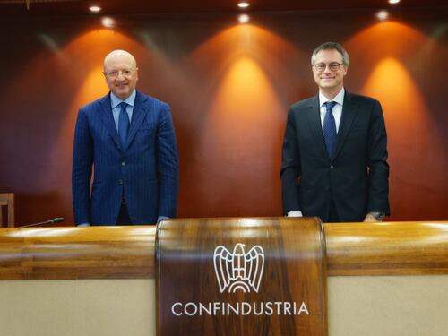 Basta bonus e reddito di cittadinanza. Così Confindustria tira le orecchie a Conte