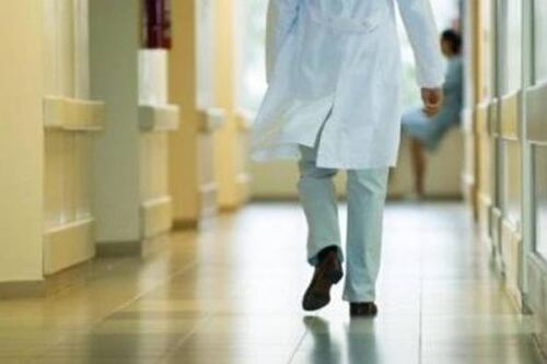 Morì per uno scambio di prelievi, quattro medici a processo