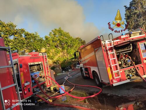 Dal Raccordo al litorale. A Roma va tutto in fiamme