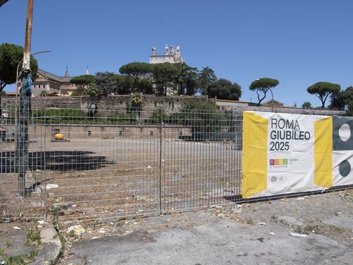 Disastro via Sannio, il mercato non riaprirà per il Giubileo. Ipotesi 2027