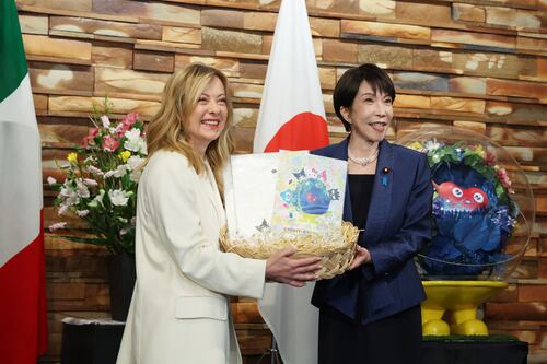Meloni a Tokyo rilancia l’asse Italia-Giappone: relazioni rafforzate dopo il vertice con Takaichi