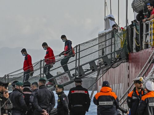 Blocco navale e nuove regole sui migranti: scacco matto a sinistra e Ong