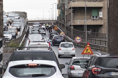 Roma, da lunedì altri due mesi di caos: tram fermi e cantieri stradali