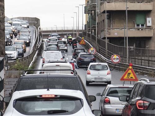 Roma, da lunedì altri due mesi di caos: tram fermi e cantieri stradali