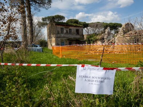 Gli anarchici "a casa" del Comune di Roma almeno dal 2018