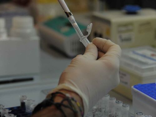 Meningite a Milano, le due studentesse morte contagiate da un portatore sano