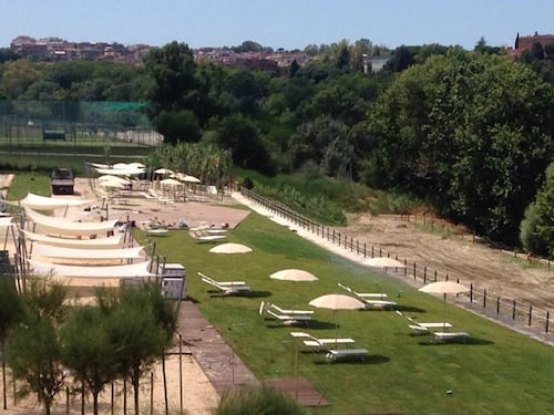 Riapre Raggi beach: ecco cosa troveranno i romani a Tiberis