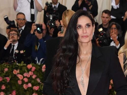 Demi Moore, il libro choc tra violenza e droga. E su Ashton Kutcher rivela...