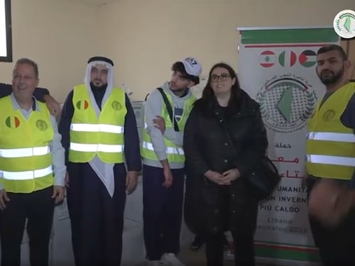 Anche Di Battista attacca Il Tempo per l'inchiesta sugli "amici" di Hamas. Ma c'è pure lui nelle foto con Hannoun