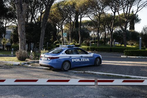 Roma, discoteca abusiva nelle antiche cave di tufo: sequestrato “locale” a Tor Cervara
