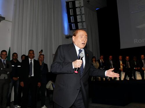 Berlusconi rinvia il vertice con Meloni e Salvini