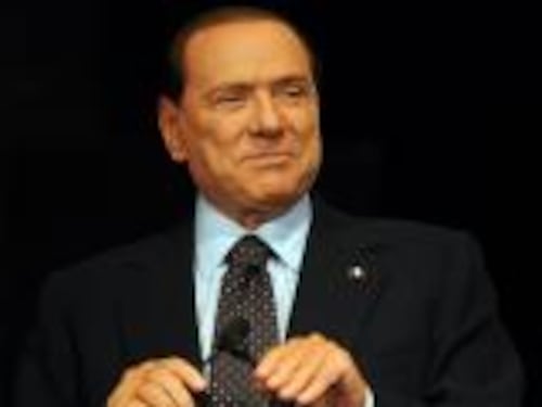 Il Cav prepara la lista e sogna Renzi in testa