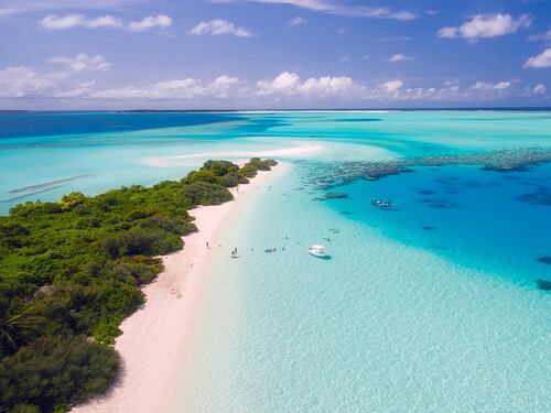 Maldive a rischio crack, il default finanziario è dietro l’angolo