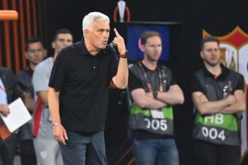 Indagine Uefa sulla Roma e Mourinho. Cosa rischia per gli insulti a Taylor
