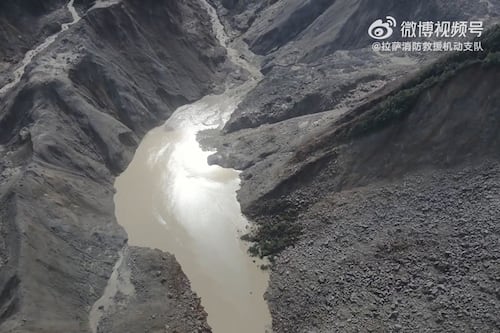 Nepal, 472 morti e 1.400 dispersi: ora il rischio di una seconda inondazione blocca i soccorsi
