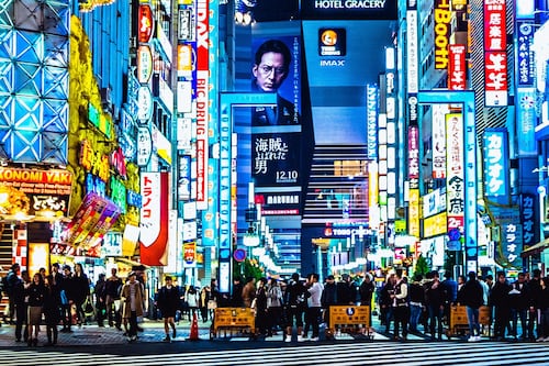 Tokyo, 4 vittime sulla metropolitana: fermata una donna con un coltello