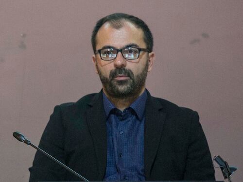 Fioramonti vuol l'Eni senza petrolio. Rampelli lo inchioda: pensi alle scuole