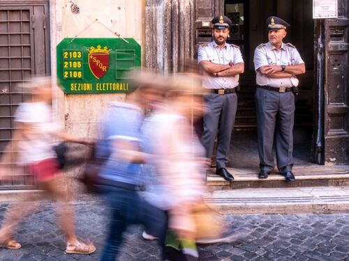 Amministrative 2022, gli exit poll: vola il centrodestra. Al primo turno Bucci (Genova), Biondi (L'Aquila) e Lagalla (Palermo)