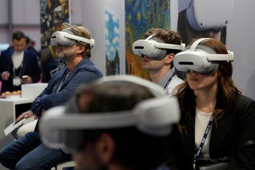 L'intelligenza artificiale ci rende più stupidi e pigri: la conferma choc degli studi scientifici