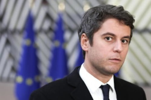 Francia, l'ex premier Gabriel Attal si candida all'Eliseo dopo la "lite" con Macron