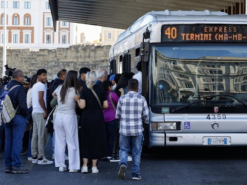 Roma, il solito sciopero dei bus (con weekend lungo). Il motivo? Genocidio a Gaza
