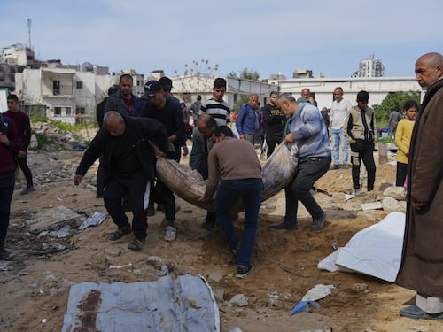 Gaza, attacco aereo di Israele nel nord: 9 vittime. “Violazione della tregua”, l’accusa