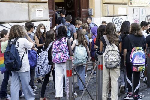 Un 2022 in fuga dalla scuola: 4 milioni si sono fermati senza il diploma