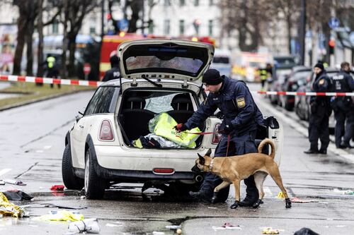 Germania, auto investe la folla ad un comizio. 28 feriti, arrestato un afghano