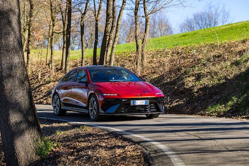 La Hyundai Ioniq 6 si rifà il look