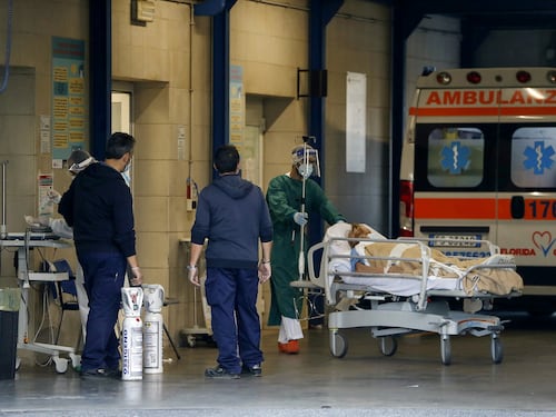 Ambulanze a peso d'oro, i pronto soccorso sovraffollati costano mille euro al giorno
