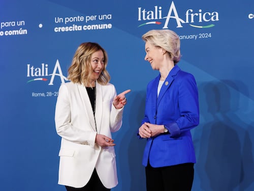 Ue, von der Leyen II passa con 370 voti. Panico a sinistra: l’Europa s’è destra