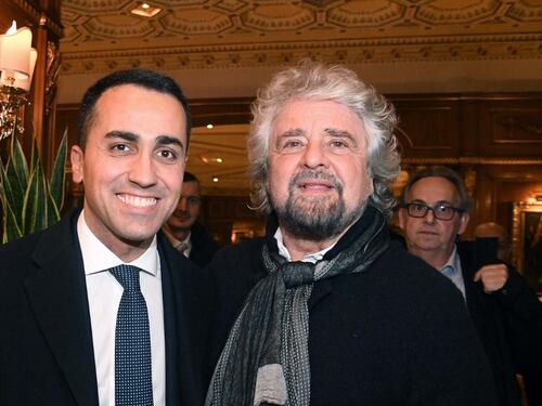 Di Maio cerca i voti per andare al governo