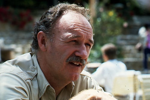 Gene Hackman, la moglie e il cane trovati morti. Giallo hollywoodiano a Santa Fe