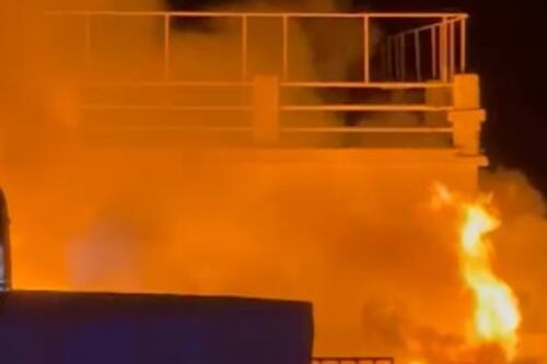 Ostia, notte di fuoco: presi di mira almeno 5 stabilimenti dai piromani