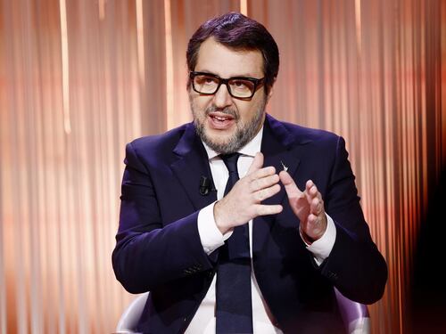 Treni, l'accusa di Salvini: "Più di uno sciopero al giorno ma ho le spalle larghe"