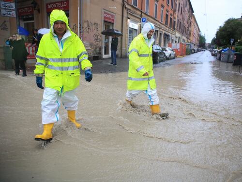 Maltempo in Emilia-Romagna e Marche: esondazioni dei fiumi, morti e dispersi