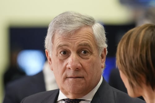Emergenza migranti, Tajani: impediremo la partenza delle barche dei criminali