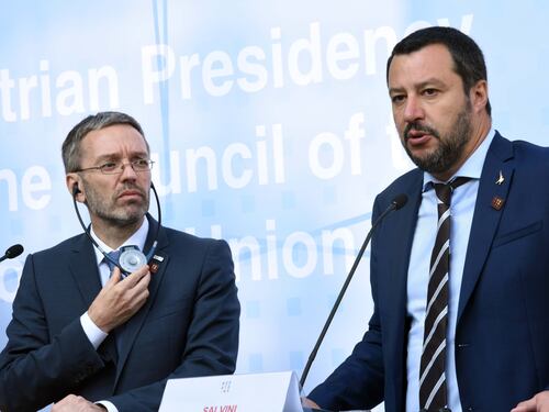 Rimpatri, missioni e accordi bilaterali. Il decalogo di Salvini sull'immigrazione